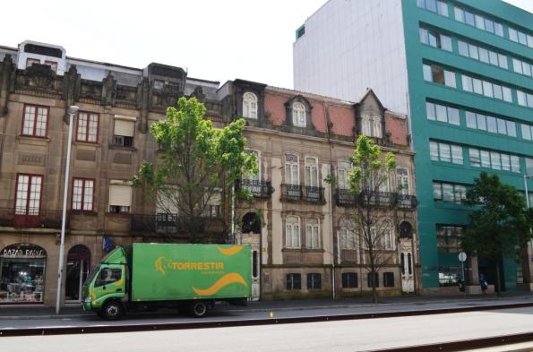 Love the combination of old and new - only in Europe...