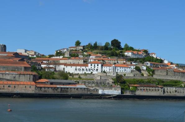 DSC_0788 Port houses ahead!