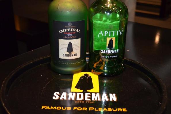 DSC_0810 sandeman port bottles