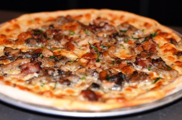 Gasto Bar Mushroom Pizza