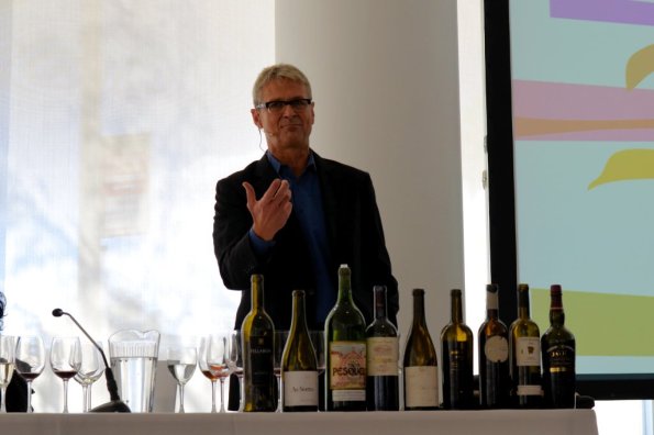 Steve Olson presenting at Spanish Wines Seminar