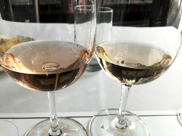 Color comparison wines in the tasting