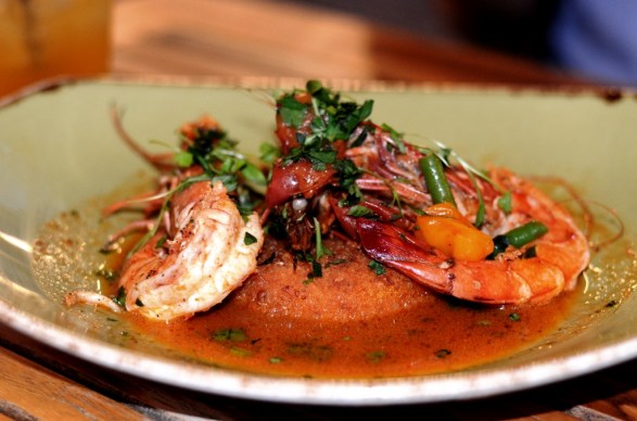 Camarones Mojo de Ajo