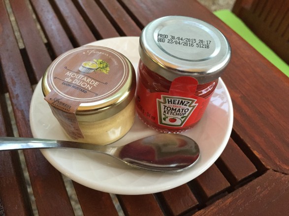 Mustard and Ketchup Elegance