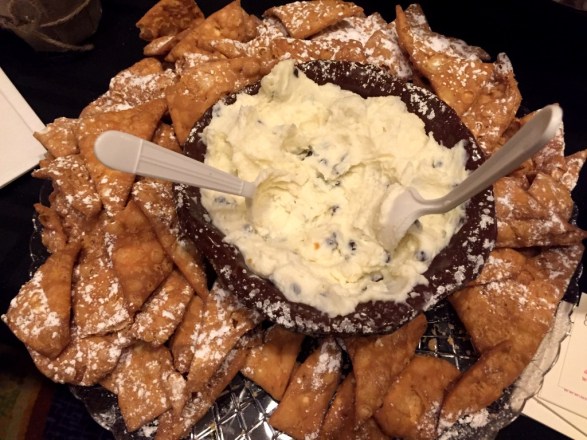 Di Mare Cannoli Chip and Dip