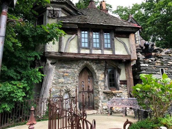 B&B Guest Suite at Wing's Castle