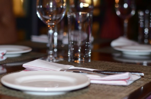 Bar Zepoli Table Setting