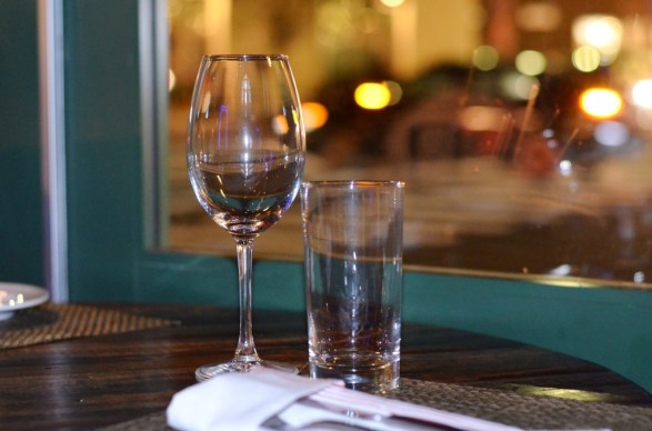 Bar Zepoli table setting